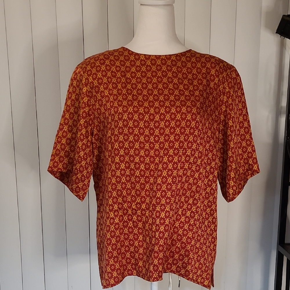 Anne Klein II Red and Yellow Patterned Women's Top